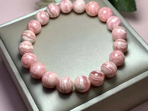 Vòng tay đá phong thủy - Đồ trang sức cầu bình an, may mắn