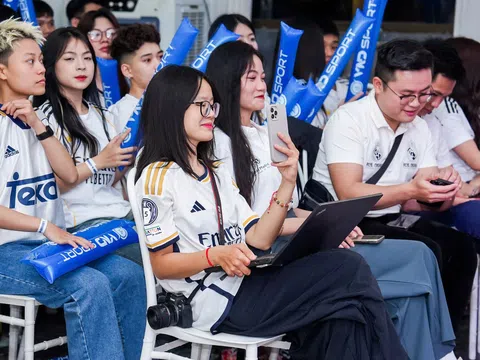 Hà Nội: Hàng nghìn CĐV trắng đêm “tiếp lửa” cho Real Madrid đấu với Arsenal