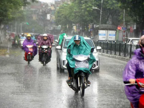 Mưa dông bao trùm nhiều khu vực cả nước, Tây Nguyên và Nam Bộ có nơi mưa vừa, mưa to