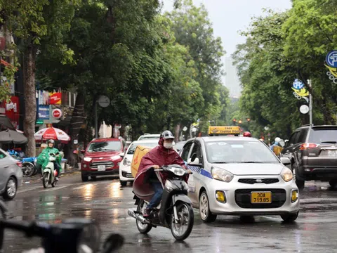Bắc Bộ mưa rào và dông, Trung Bộ nắng nóng gay gắt, Tây Nguyên - Nam Bộ ngày nắng, chiều tối mưa dông rải rác