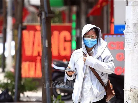 Bắc Bộ - Trung Bộ nắng nóng gay gắt, Tây Nguyên - Nam Bộ mưa dông rải rác, đề phòng lốc sét, gió giật mạnh
