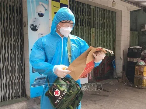 Thủ tướng đề nghị Hà Nội, TP Hồ Chí Minh và Bình Dương rà soát, khắc phục ngay tồn tại về hỗ trợ y tế, lương thực, thực phẩm