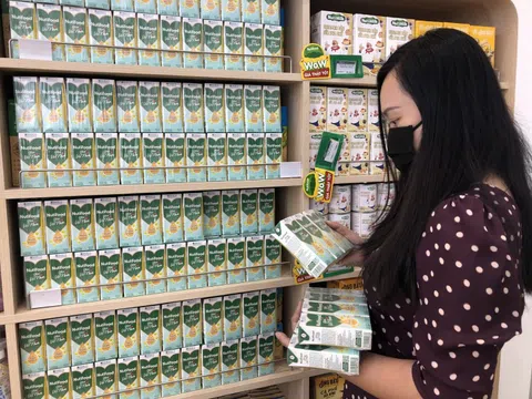 Nutifood chung sức cùng mẹ Việt chăm lo đủ sữa cho con với chương trình trợ giá 40%