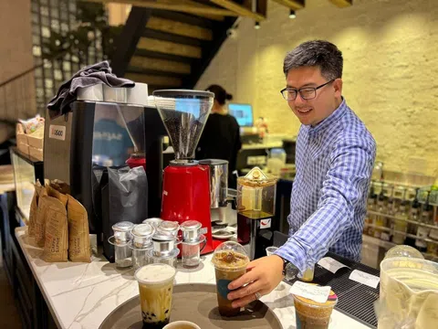 Gặp gỡ chủ quán cà phê Saphie TopA Tea hot hàng đầu xứ Nghệ: Thành công không phải từ tiền... mà từ nhiệt huyết, đam mê!