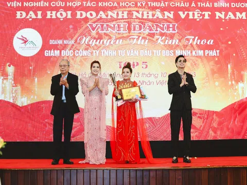 Doanh nhân Nguyễn Thị Kim Thoa chia sẻ về việc thích ứng nhanh với tình hình mới tại Đại hội Doanh nhân Việt Nam 2023