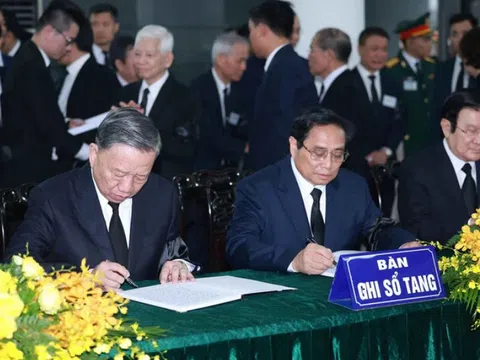 Dòng sổ tang xúc động tiễn biệt Tổng Bí thư Nguyễn Phú Trọng