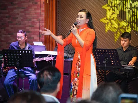 Mãn nhãn với đêm nhạc “Nếu đời không có anh” của ca sĩ hải ngoại Lily Thanh Huệ