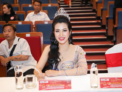 Á hậu Nguyễn Thị Lan Hương ngồi vị trí Ban thẩm định Chung kết Hoa hậu Doanh nhân Việt Nam Toàn cầu 2022