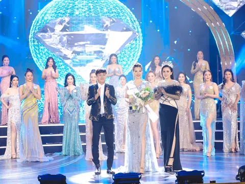Lộng lẫy với trang phục dạ hội của NTK Tommy Nguyễn đêm chung kết Hoa hậu thương hiệu Việt Nam 2022