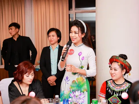 Thí sinh Đỗ Thị Quỳnh quyên góp 100 triệu đồng trong đêm thiện nguyện Hoa hậu Doanh nhân Châu Á Việt Nam 2022