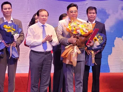 NSƯT - ĐD Lê Nguyên Đạt được bầu giữ chức CTHĐ Trường SKĐA TP.HCM