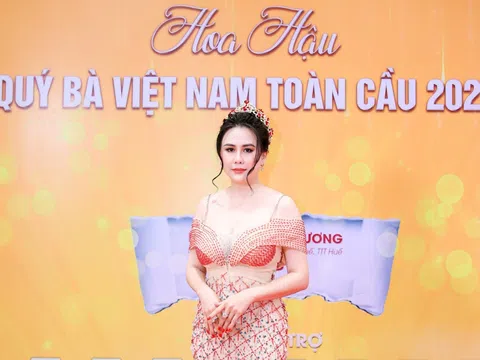 Hoa hậu Lý Kim Ngân khoe phong cách đẳng cấp của nữ doanh nhân thành đạt đốn tim người hâm mộ