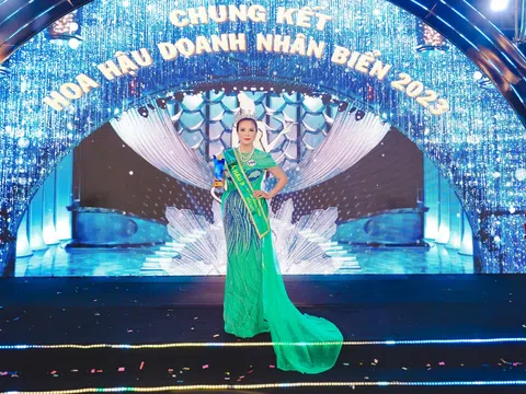 Dương Thị Hoan chiến thắng ngôi vị Á hậu 3 Hoa hậu Doanh nhân Biển 2023