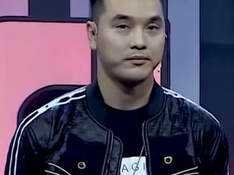 Ưng Hoàng Phúc: Nam ca sĩ V-pop đình đám một thời