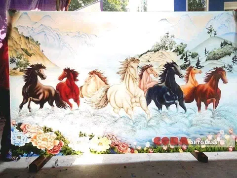 Nghệ Thuật Kính Siêu Bền, Vẻ Đẹp Vượt Thời Gian