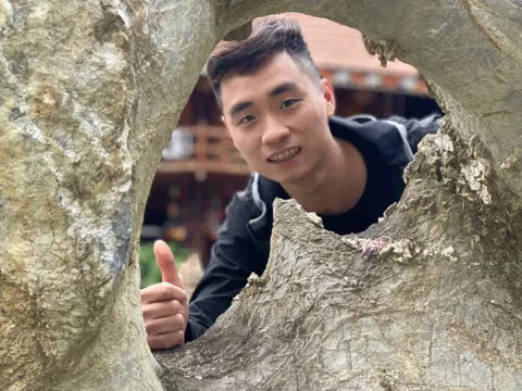 Bùi Văn Mạnh: Sướng khổ tại Tâm