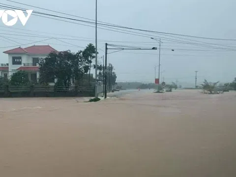 Mưa bao trùm cả nước, Bắc Bộ trời lạnh, Bắc Trung Trung Bộ tiếp tục mưa rất to