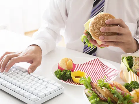 AZACNÉ – “VŨ KHÍ” MỚI GIÚP XÓA SỔ MỤN TRỨNG CÁ VIÊM