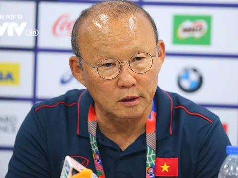 Thầy Park nói gì sau trận thắng kịch tích U22 Indonesia: Đội tuyển Việt Nam không bao giờ đầu hàng trước đối thủ