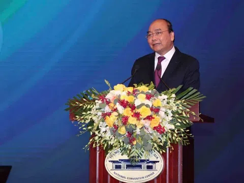 Thủ tướng Nguyễn Xuân Phúc gặp mặt lắng nghe ý kiến DN Thiên Tâm Thảo tại Hội nghị Thủ tướng đối thoại với doanh nghiệp.