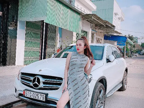 Hồng Hoa Đinh – đam mê của cô chủ trẻ Đinh Thị Hồng Hoa và chiến lược Marketing đa nền tảng của Trương Quang Trình