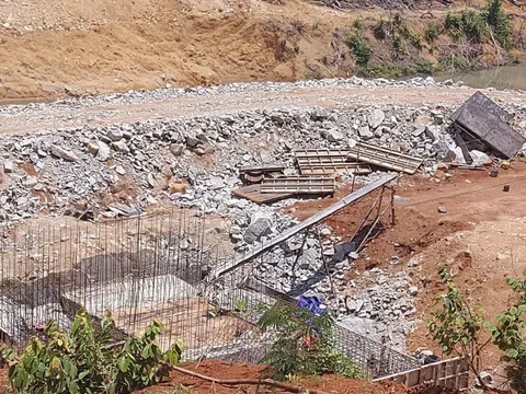Công ty CP Thủy điện Sông Đà - Ia Grăng: Nổ mìn thi công thủy điện 'ngó lơ' an toàn của người dân