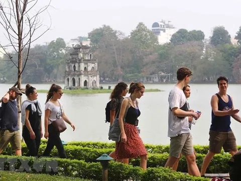 Bắc Bộ ngày nắng, đêm và sáng sớm trời rét, Tây Nguyên - Nam Bộ có mưa rào và dông vài nơi.