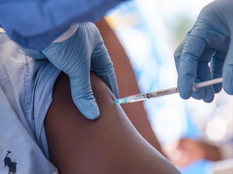 Nhật Bản thông báo kế hoạch bắt đầu thử nghiệm lâm sàng vaccine Ebola​