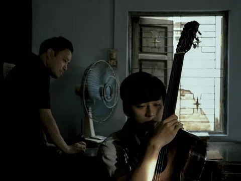 Clip hậu trường mới của "Mắt biếc" tiết lộ đạo diễn Victor Vũ còn khó tinh hơn cả lời đồn