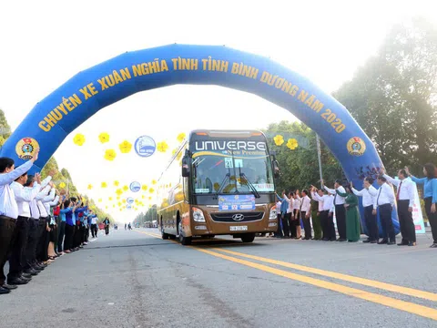 Những chuyến xe nghĩa tình đưa công nhân về quê đón Tết