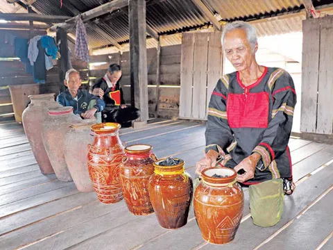 Người biết... hô mưa