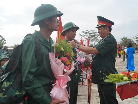 Quân khu 5 hoàn thành 100% chỉ tiêu giao quân