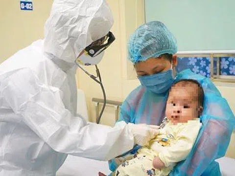 Bệnh nhi 3 tháng tuổi nhiễm COVID-19 được xuất viện