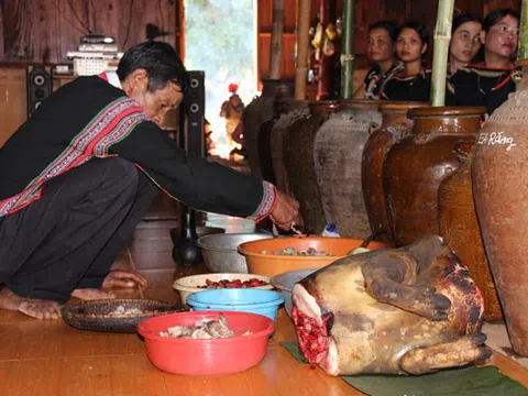 Đắk Lắk: Lễ cúng bến nước của người Êđê - Từ ý nghĩa tâm linh đến ý thức bảo vệ sinh thái
