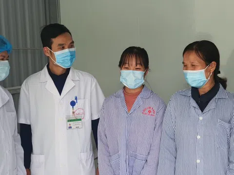 Thêm 2 bệnh nhân nhiễm COVID-19 ra viện ngày 20/2