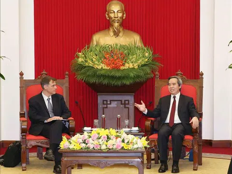 Trưởng Ban Kinh tế Trung ương tiếp Phó Trợ lý Bộ trưởng Bộ Tài chính Hoa Kỳ