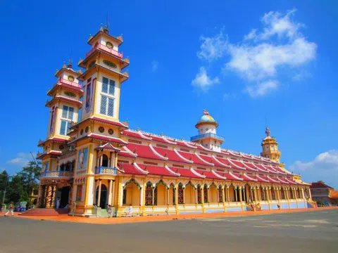 Chốn thiêng Tòa thánh Tây Ninh