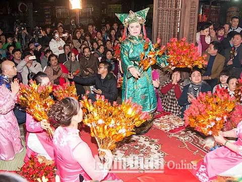 Nam Định: Bảo tồn và phát huy Di sản văn hóa phi vật thể nghi lễ Chầu văn của người Việt