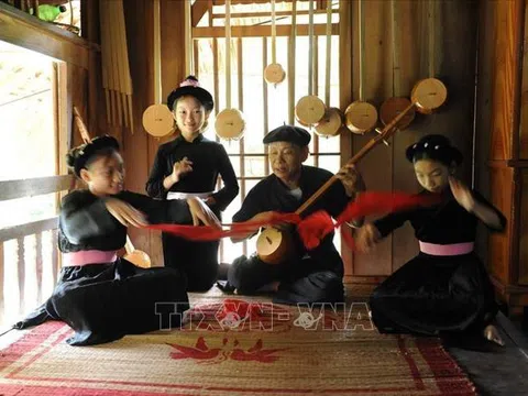 Làm giàu kho tàng âm nhạc truyền thống