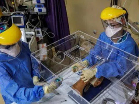 Thiết bị cách ly giúp ngăn lây nhiễm khi điều trị COVID-19