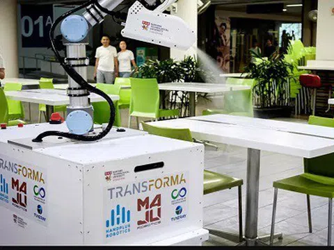 Robot ‘đắt hàng’ mùa COVID-19