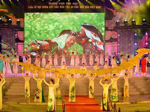 Xây dựng đời sống văn hóa nông thôn mới, đô thị văn minh