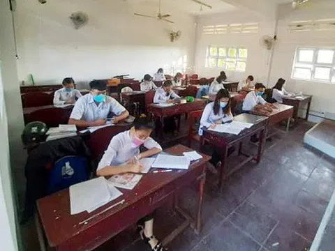 Thái Bình, Cà Mau cho học sinh lớp 9, 12 đi học trở lại