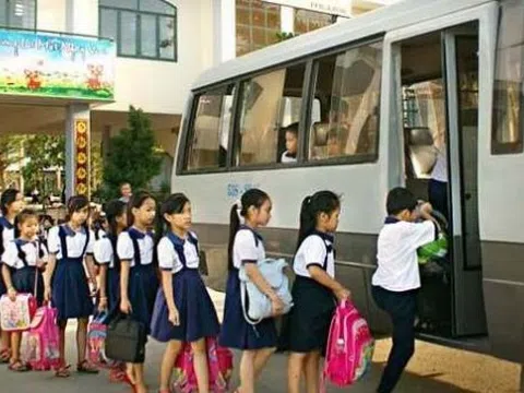 Vận chuyển học sinh tới trường – Khắt khe về an toàn và chất lượng dịch vụ
