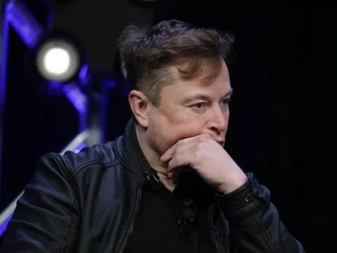 Chỉ trong một ngày, tỷ phú Elon Musk mất ngôi giàu nhất thế giới