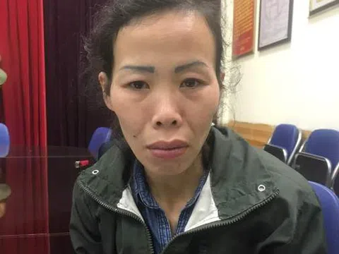 Bắt quả tang "nữ quái" trộm cắp tại điểm trung chuyển xe buýt Cầu Giấy