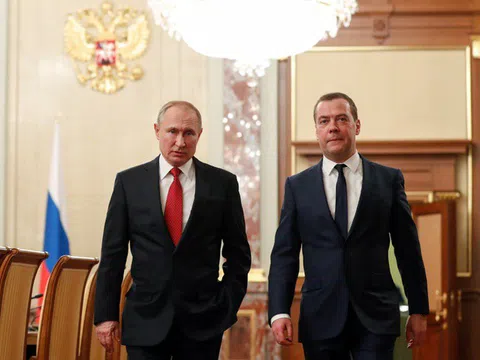 Thủ tướng Nga Dmitry Medvedev từ chức