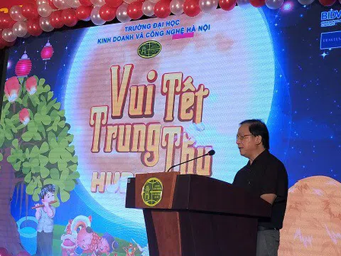 Vui Tết Trung thu HUBT 2020
