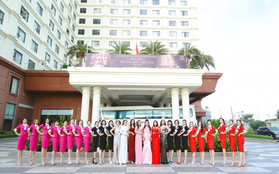 Hoa hậu Thương hiệu Việt Nam 2022 tạo nên “đại tiệc thời trang” tại Bà Nà Hills