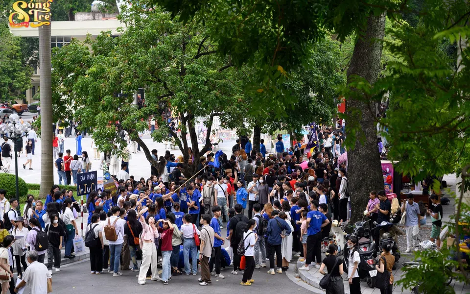 Học viện Báo chí và Tuyên truyền nồng nhiệt chào đón gần 2000 tân sinh viên